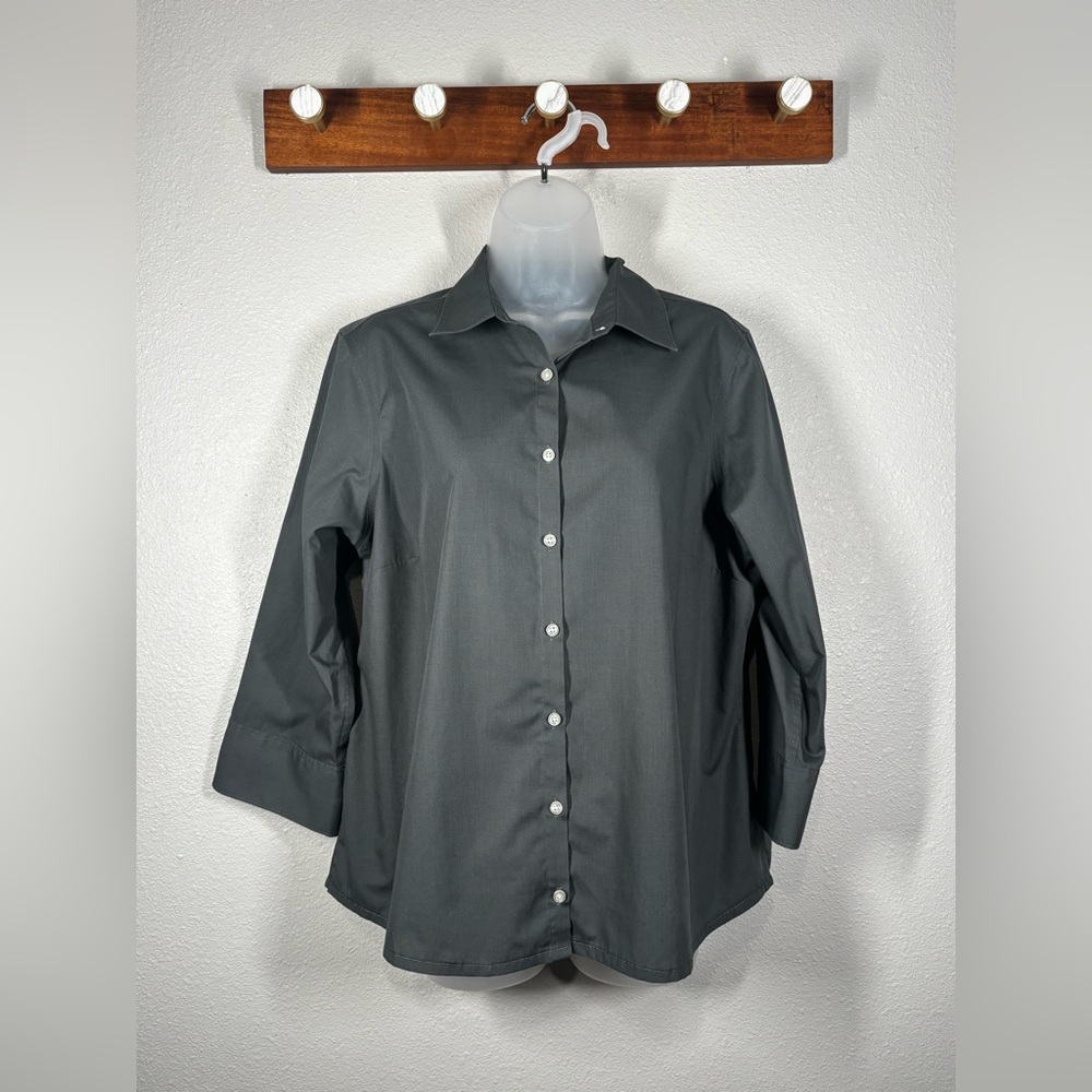 Land’s End Grey Button Down Women’s Size 14